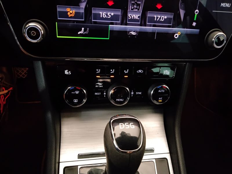 GuidiCar - SKODA Superb 2021 Superb Wagon 2.0 tdi evo Style 150cv dsg Usato