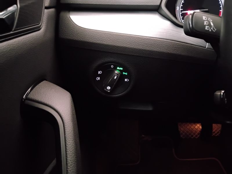 GuidiCar - SKODA Superb 2021 Superb Wagon 2.0 tdi evo Style 150cv dsg Usato