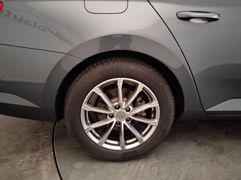 GuidiCar - SKODA Superb 2021 Superb Wagon 2.0 tdi evo Style 150cv dsg Usato