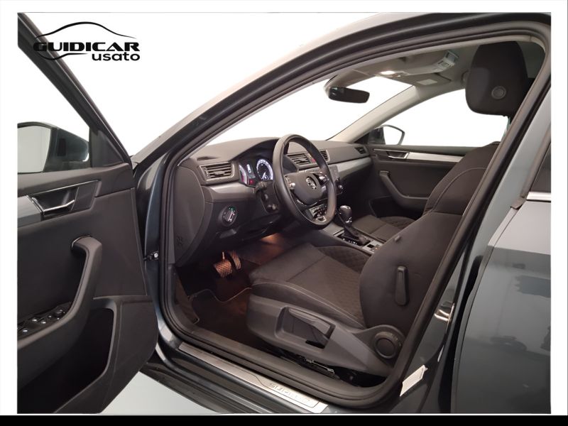 GuidiCar - SKODA Superb 2021 Superb Wagon 2.0 tdi evo Style 150cv dsg Usato