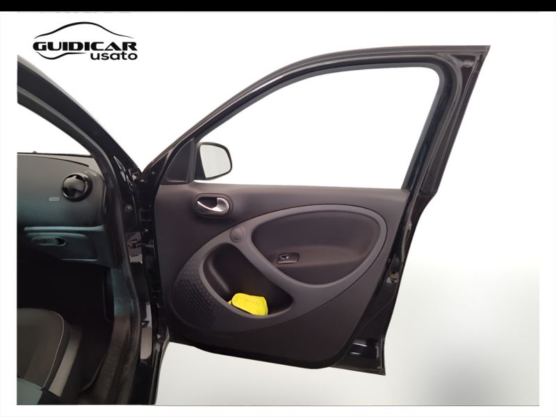 GuidiCar - SMART Forfour 2019 Forfour 0.9 t. Passion 90cv twinamic my18 Usato