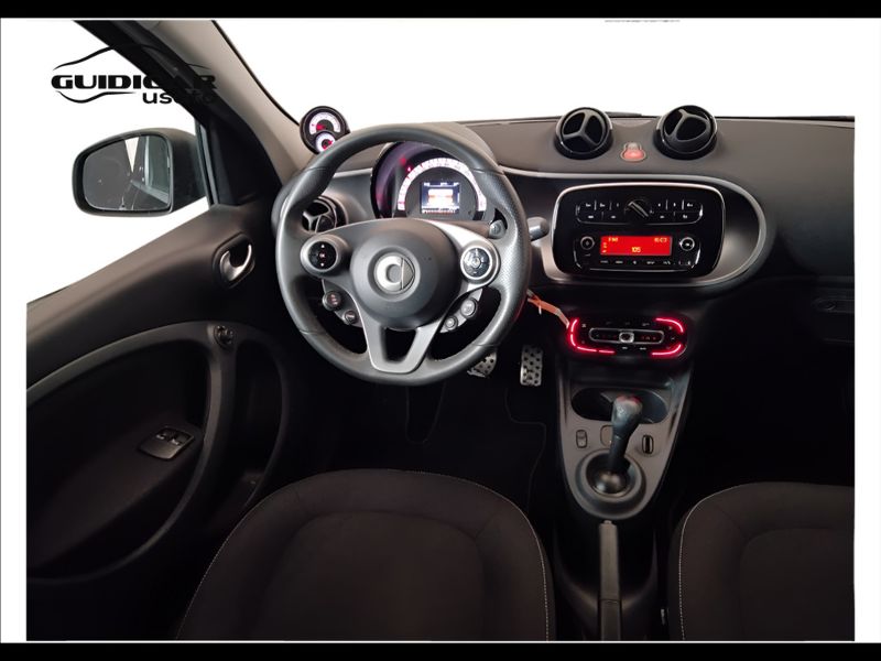 GuidiCar - SMART Forfour 2019 Forfour 0.9 t. Passion 90cv twinamic my18 Usato