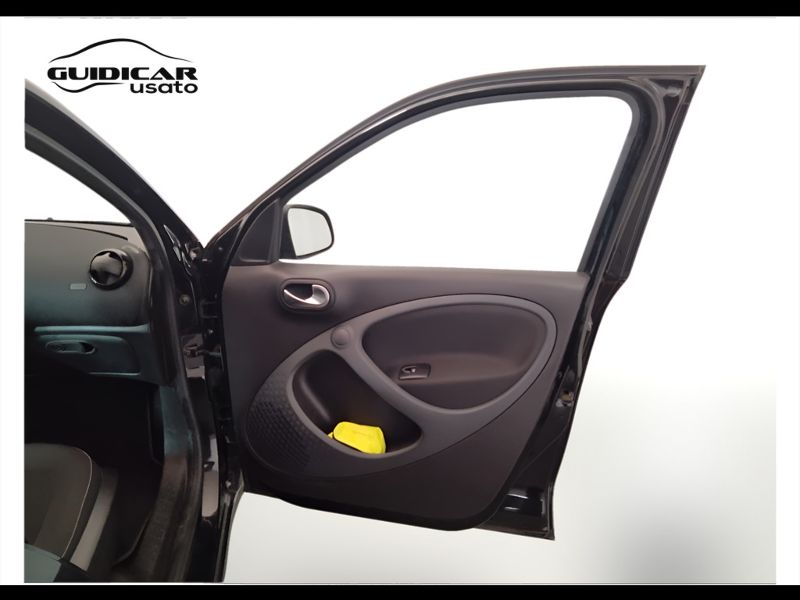 GuidiCar - SMART Forfour 2019 Forfour 0.9 t. Passion 90cv twinamic my18 Usato