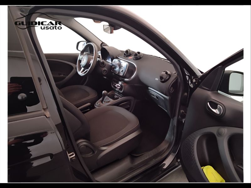 GuidiCar - SMART Forfour 2019 Forfour 0.9 t. Passion 90cv twinamic my18 Usato