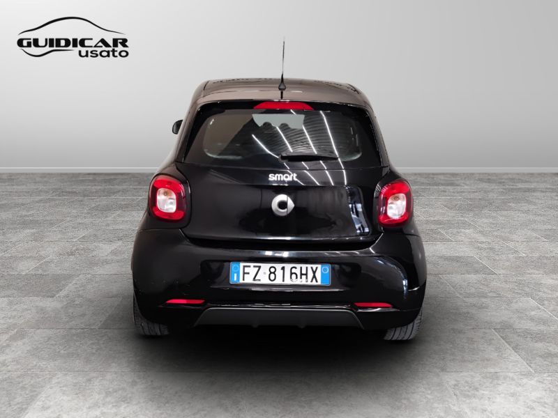 GuidiCar - SMART Forfour 2019 Forfour 0.9 t. Passion 90cv twinamic my18 Usato