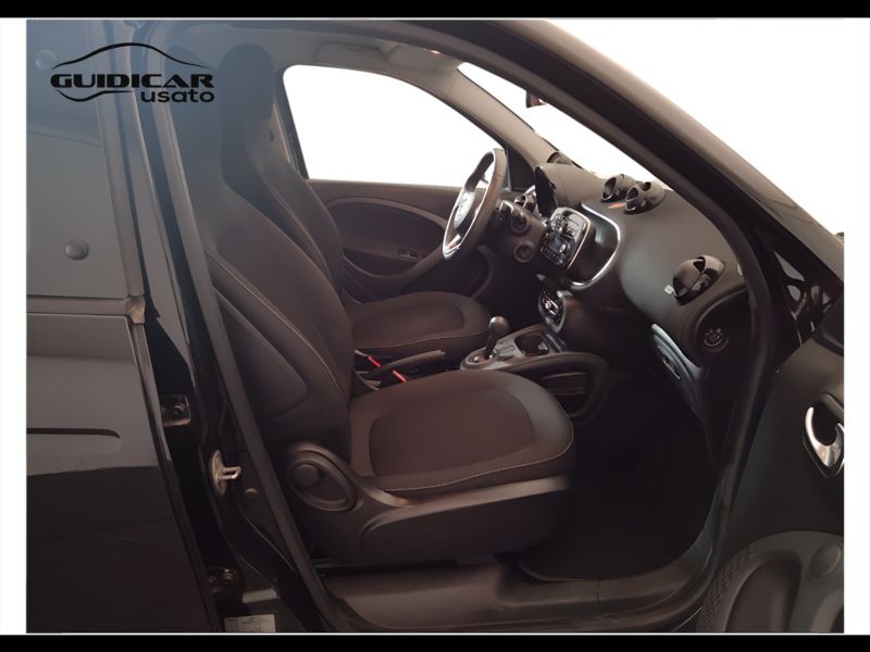 GuidiCar - SMART Forfour 2019 Forfour 0.9 t. Passion 90cv twinamic my18 Usato