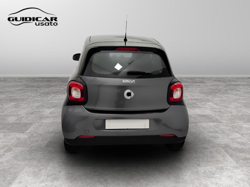 GuidiCar - SMART Forfour 2016 Forfour 0.9 t. Passion 90cv twinamic Usato