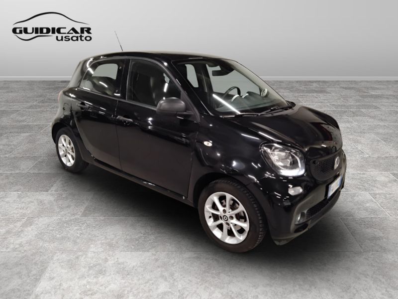 GuidiCar - SMART Forfour 2019 Forfour 1.0 Superpassion 71cv Usato