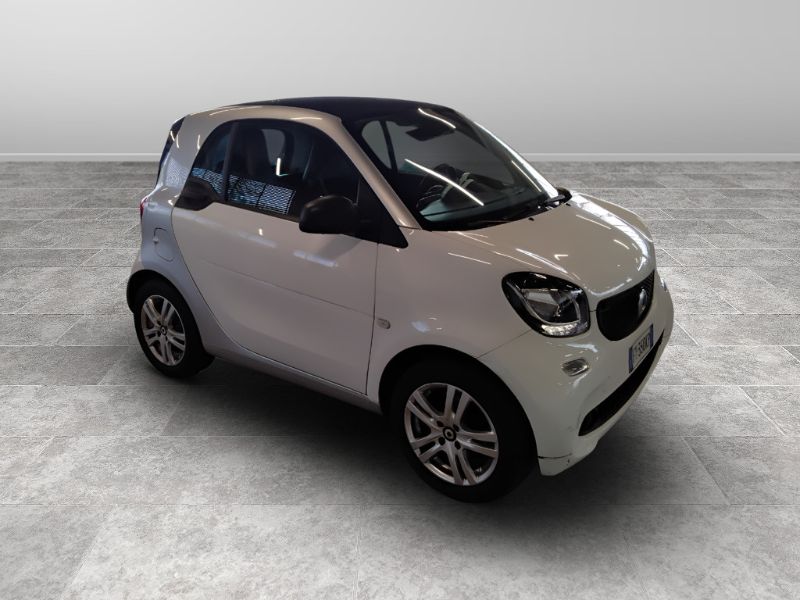 GuidiCar - SMART fortwo 3ª s. (C453) 2019 fortwo 3ªs.(C/A453) - fortwo 70 1.0 twinamic Youngster Usato