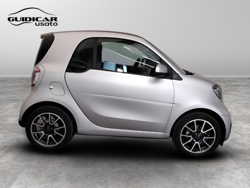 GuidiCar - SMART Fortwo 2021 Fortwo eq mattrunner 22kW Usato