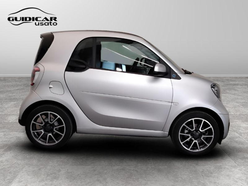 GuidiCar - SMART Fortwo 2021 Fortwo eq mattrunner 22kW Usato
