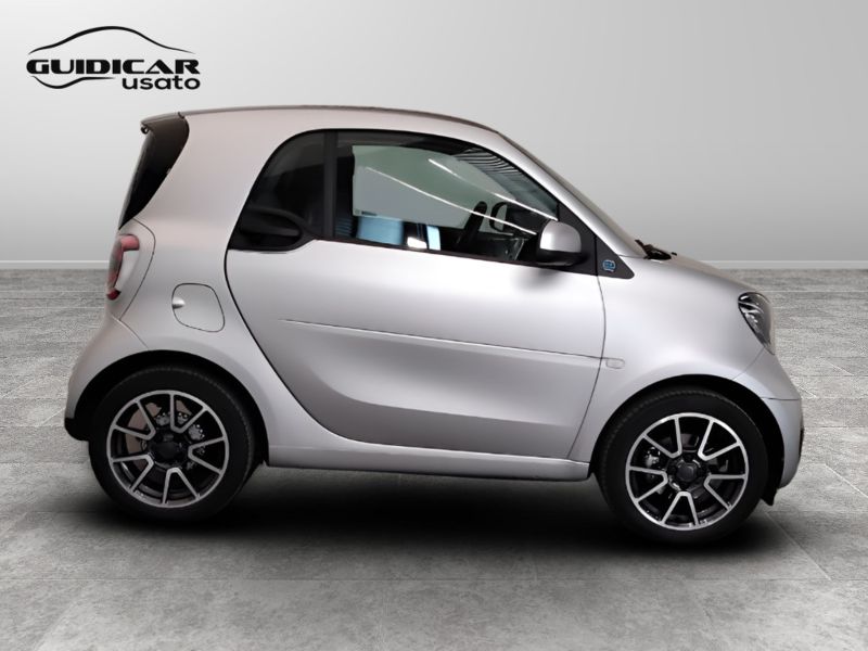 GuidiCar - SMART Fortwo 2021 Fortwo eq mattrunner 22kW Usato