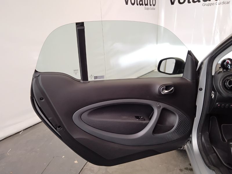 GuidiCar - SMART Fortwo 2021 Fortwo eq mattrunner 22kW Usato