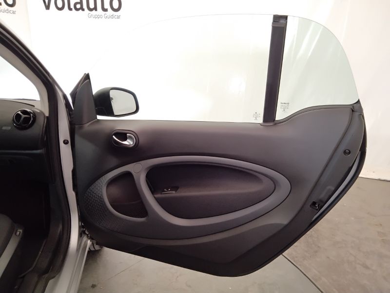 GuidiCar - SMART Fortwo 2021 Fortwo eq mattrunner 22kW Usato
