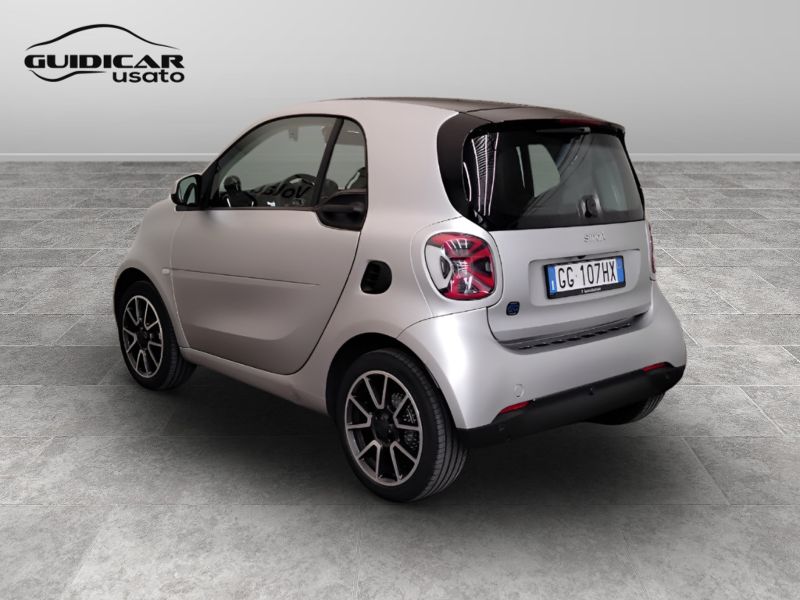 GuidiCar - SMART Fortwo 2021 Fortwo eq mattrunner 22kW Usato