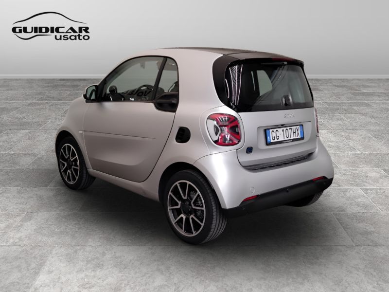 GuidiCar - SMART Fortwo 2021 Fortwo eq mattrunner 22kW Usato