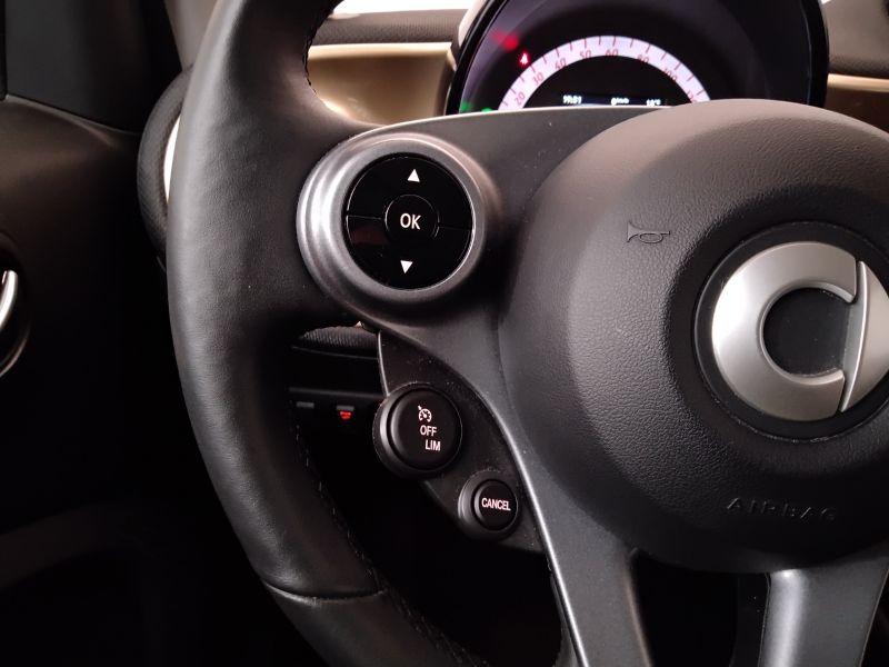 GuidiCar - SMART Fortwo 2021 Fortwo eq Pulse 4,6kW Usato