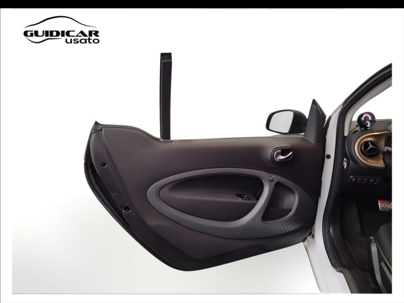 GuidiCar - SMART Fortwo 2021 Fortwo eq Pulse 4,6kW Usato