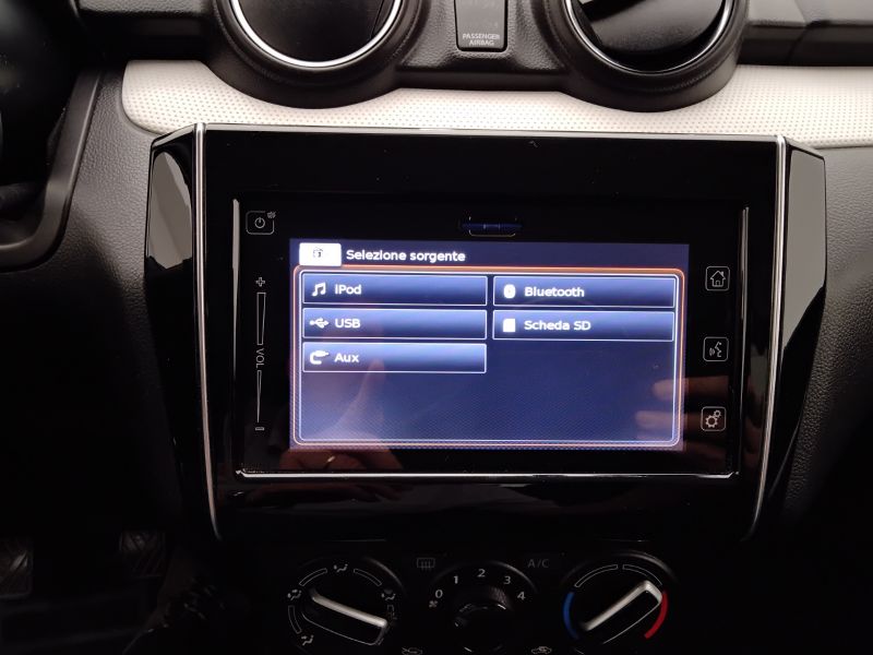GuidiCar - SUZUKI Swift 2019 Swift 1.2 dualjet Cool 2wd my19 Usato