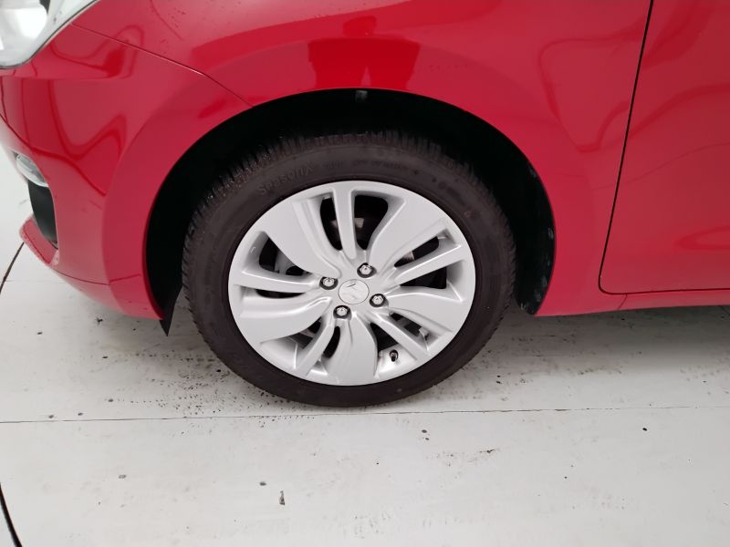 GuidiCar - SUZUKI Swift 2019 Swift 1.2 dualjet Cool 2wd my19 Usato