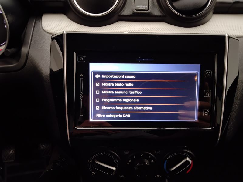 GuidiCar - SUZUKI Swift 2019 Swift 1.2 dualjet Cool 2wd my19 Usato