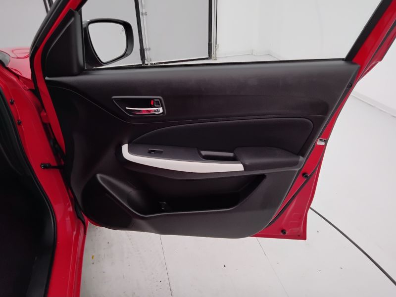 GuidiCar - SUZUKI Swift 2019 Swift 1.2 dualjet Cool 2wd my19 Usato