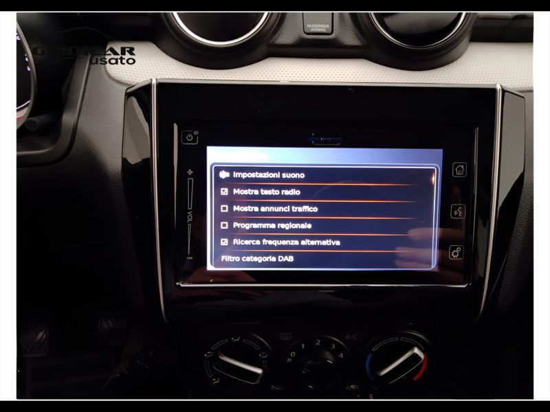 GuidiCar - SUZUKI Swift 2019 Swift 1.2 dualjet Cool 2wd my19 Usato