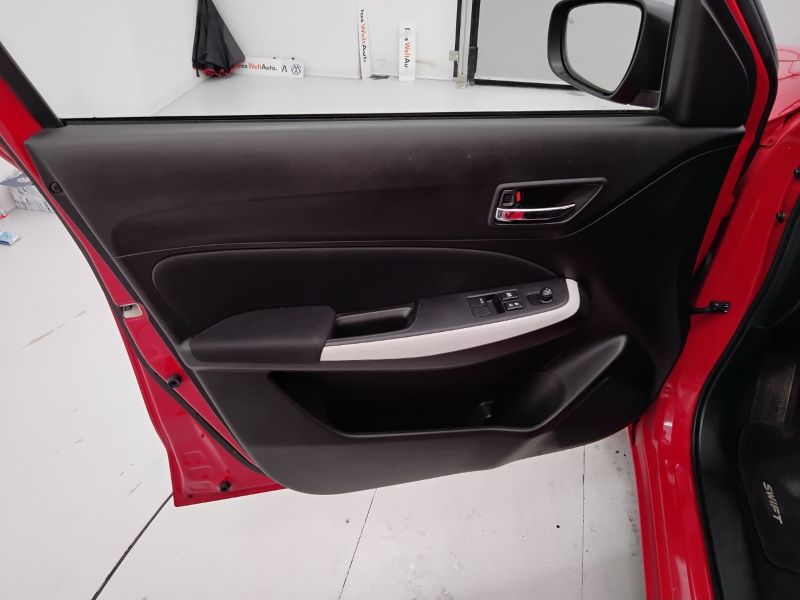 GuidiCar - SUZUKI Swift 2019 Swift 1.2 dualjet Cool 2wd my19 Usato