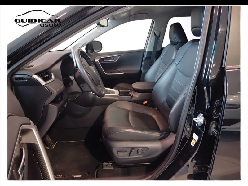 GuidiCar - TOYOTA RAV4 2019 Rav4 2.5 vvt-ie hybrid Lounge 2wd e-cvt Usato