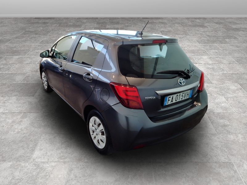 GuidiCar - TOYOTA Yaris 3ª serie Yaris 1.5 Hybrid 5 porte Active