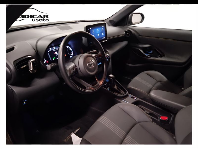 GuidiCar - TOYOTA Yaris 2022 Yaris Cross 1.5h Adventure fwd 116cv e-cvt Usato