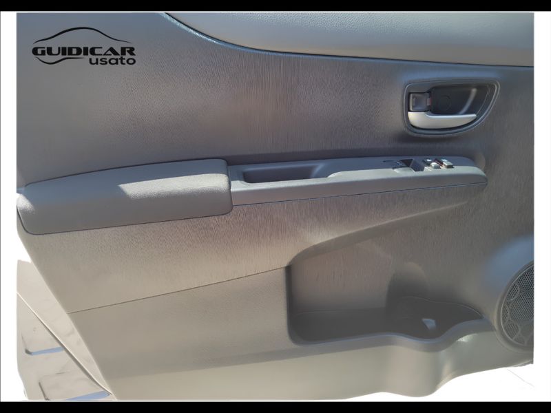 GuidiCar - TOYOTA Yaris 2014 Yaris 1.0 Active 5p Usato