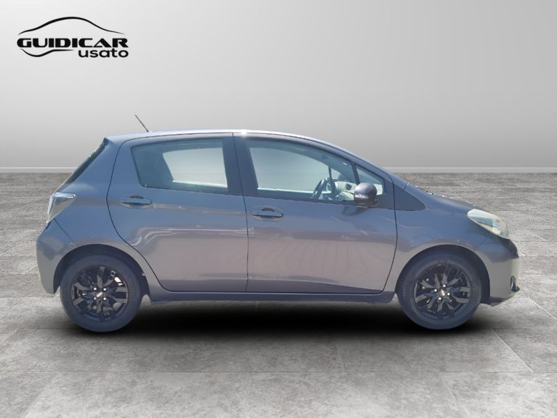 GuidiCar - TOYOTA Yaris 2014 Yaris 1.0 Active 5p Usato