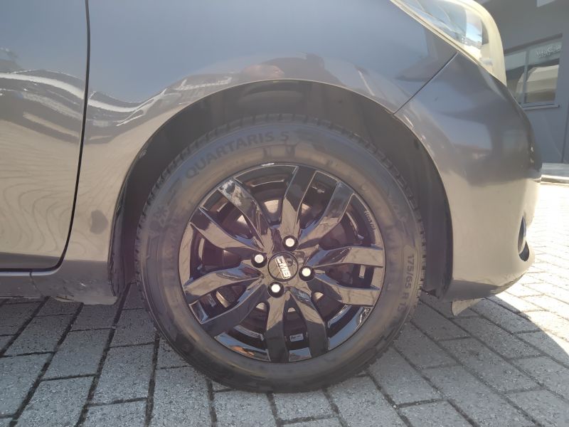 GuidiCar - TOYOTA Yaris 2014 Yaris 1.0 Active 5p Usato