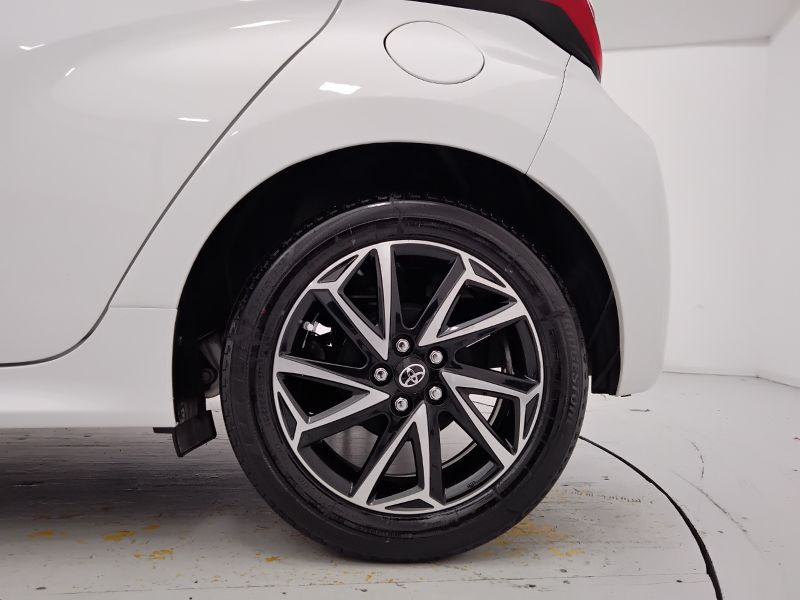 GuidiCar - TOYOTA Yaris 2021 Yaris 1.0 Trend Usato