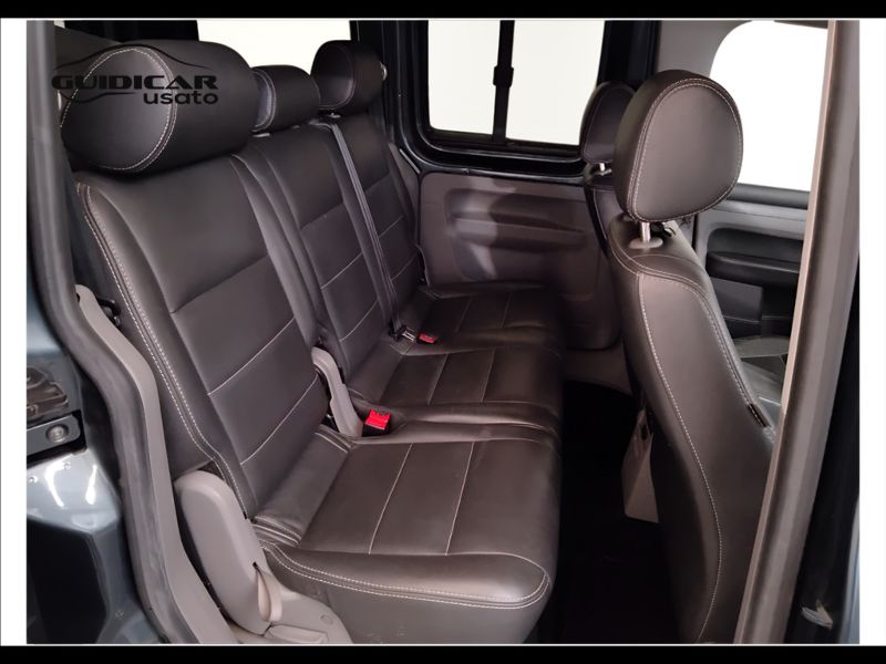 GuidiCar - VOLKSWAGEN Caddy 3ªs. Tour. 1ª 2010 Caddy 3ªs. Tour. 1ª - Caddy 1.9 TDI 105CV 4p. Kombi Duo Usato