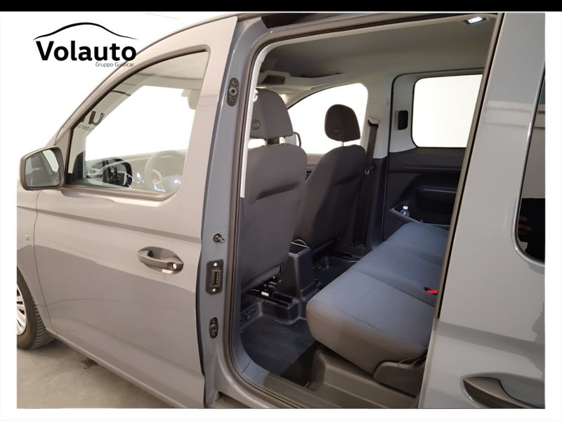 GuidiCar - VOLKSWAGEN Caddy 5ª serie 2023 Caddy 5ª serie - Caddy 2.0 TDI 102 CV Space Usato