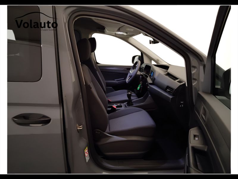 GuidiCar - VOLKSWAGEN Caddy 5ª serie 2023 Caddy 5ª serie - Caddy 2.0 TDI 102 CV Space Usato