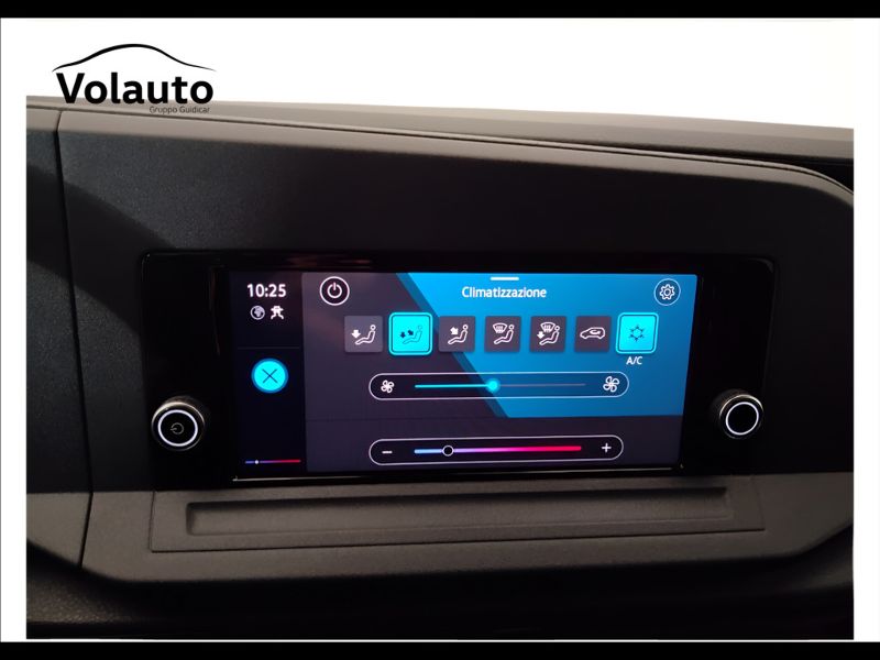 GuidiCar - VOLKSWAGEN Caddy 5ª serie 2023 Caddy 5ª serie - Caddy 2.0 TDI 102 CV Space Usato