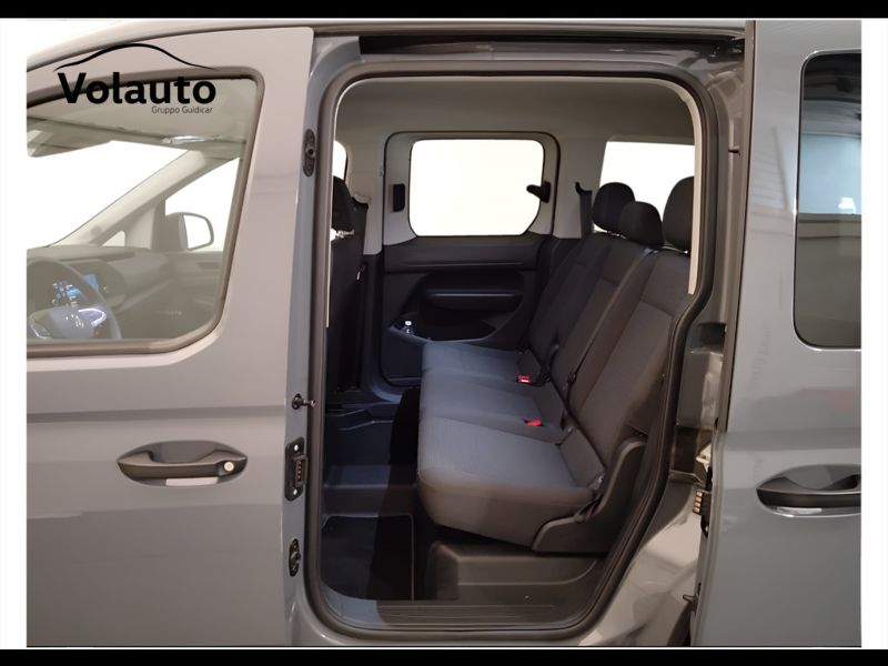 GuidiCar - VOLKSWAGEN Caddy 5ª serie 2023 Caddy 5ª serie - Caddy 2.0 TDI 102 CV Space Usato