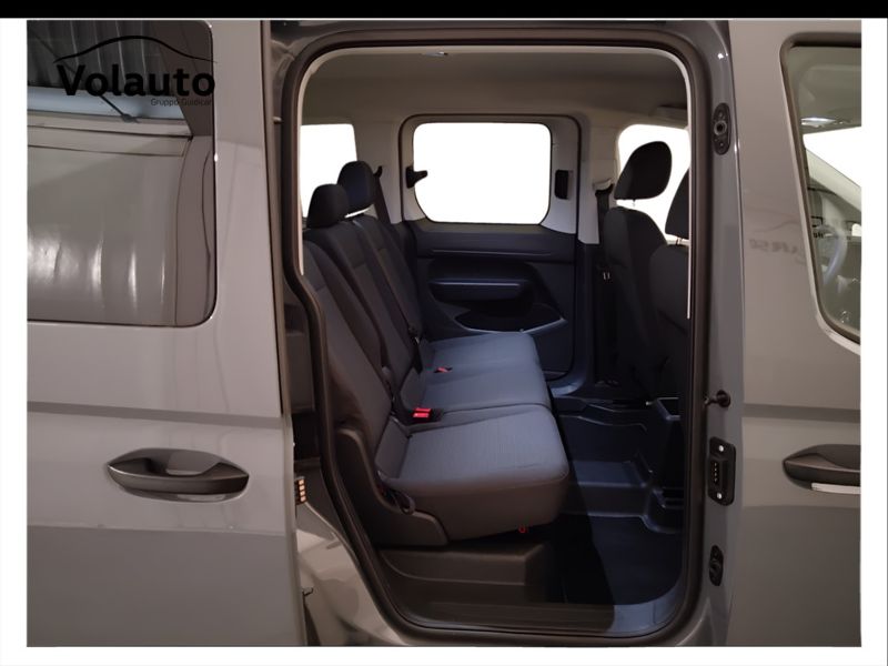 GuidiCar - VOLKSWAGEN Caddy 5ª serie 2023 Caddy 5ª serie - Caddy 2.0 TDI 102 CV Space Usato
