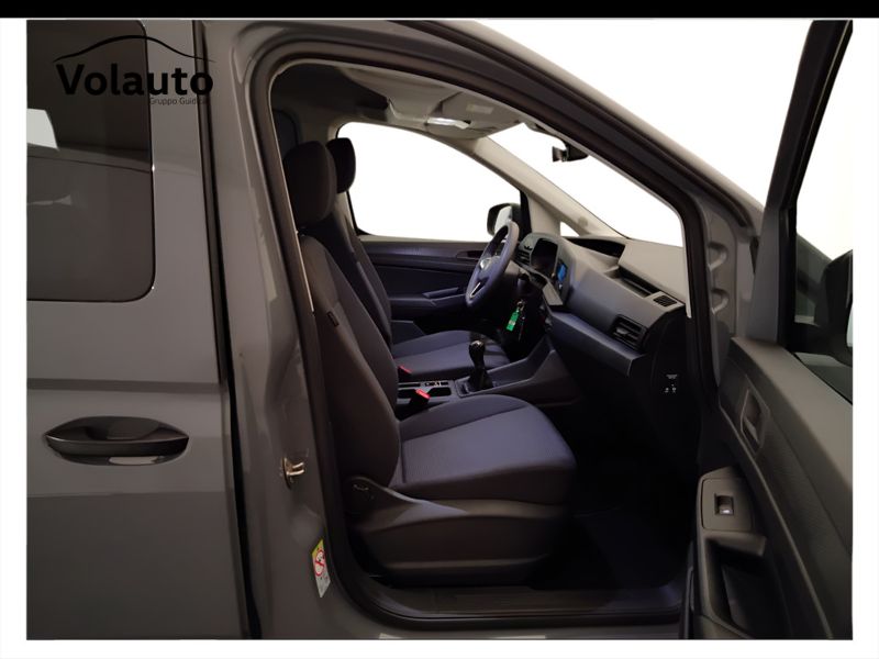 GuidiCar - VOLKSWAGEN Caddy 5ª serie 2023 Caddy 5ª serie - Caddy 2.0 TDI 102 CV Space Usato