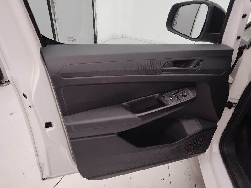 GuidiCar - VOLKSWAGEN Caddy 2020 Caddy cargo 2.0 tdi scr 102cv business Usato