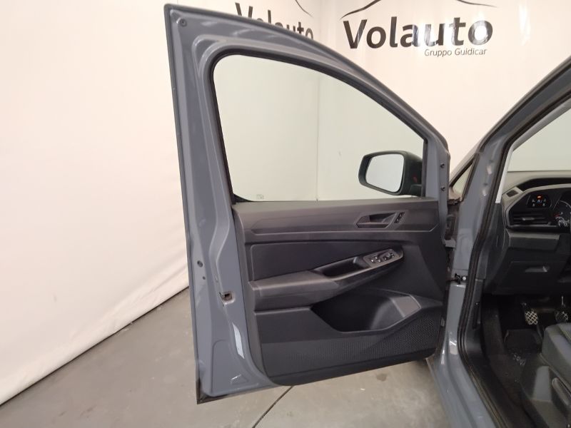 GuidiCar - VOLKSWAGEN INDUSTRIALI Caddy 2022 Caddy cargo 2.0 tdi scr 102cv business Usato