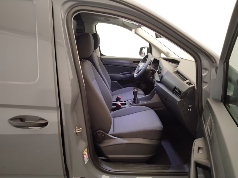 GuidiCar - VOLKSWAGEN INDUSTRIALI Caddy 2022 Caddy cargo 2.0 tdi scr 102cv business Usato