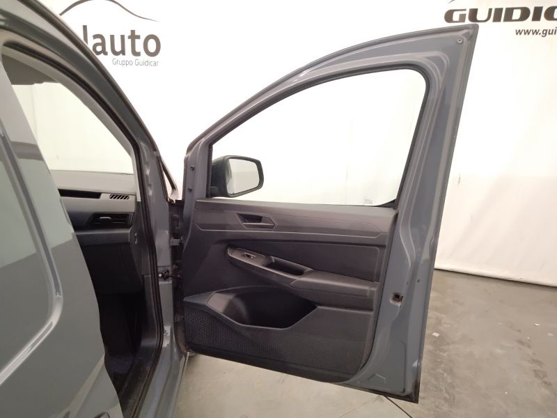 GuidiCar - VOLKSWAGEN INDUSTRIALI Caddy 2022 Caddy cargo 2.0 tdi scr 102cv business Usato
