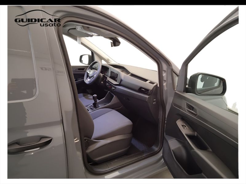 GuidiCar - VOLKSWAGEN INDUSTRIALI Caddy 2022 Caddy cargo 2.0 tdi scr 102cv business Usato