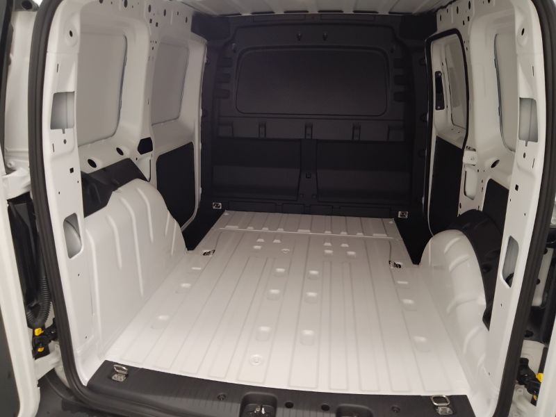 GuidiCar - VOLKSWAGEN Caddy 2025 Caddy cargo 2.0 tdi scr 102cv business Km0