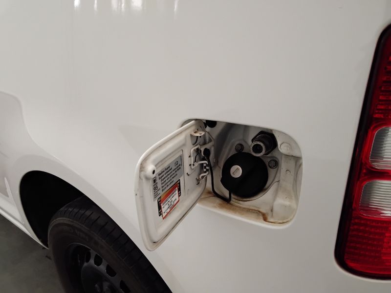 GuidiCar - VOLKSWAGEN INDUSTRIALI Caddy 2014 caddy 2.0 ecofuel van Usato