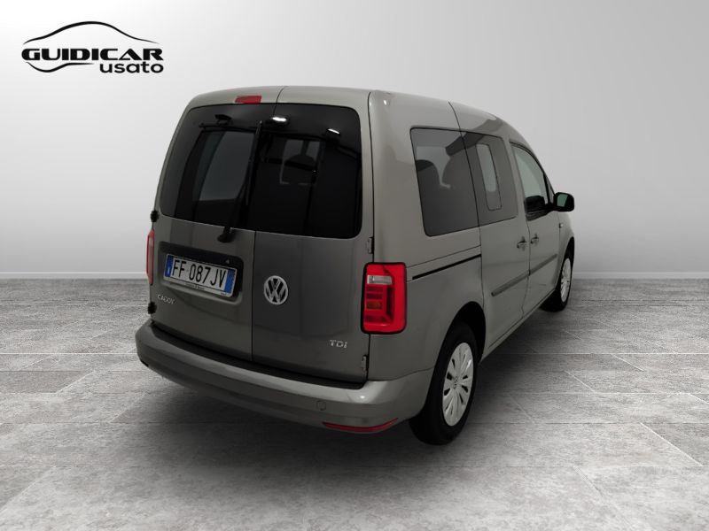 GuidiCar - VOLKSWAGEN INDUSTRIALI Caddy 2016 Caddy 2.0 tdi 102cv kombi Business E6 Usato